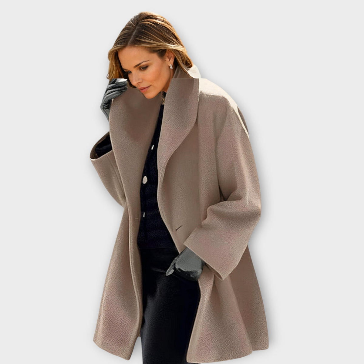 Manteau en laine Bianchi beige, col châle, fermeture boutonnée, poches latérales.