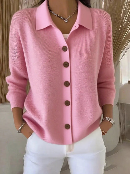 Chemisier en maille rose poudré à col chemise et boutons sur le devant