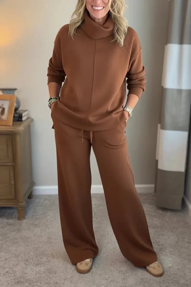 Ensemble confortable marron : haut à col montant et pantalon large assorti