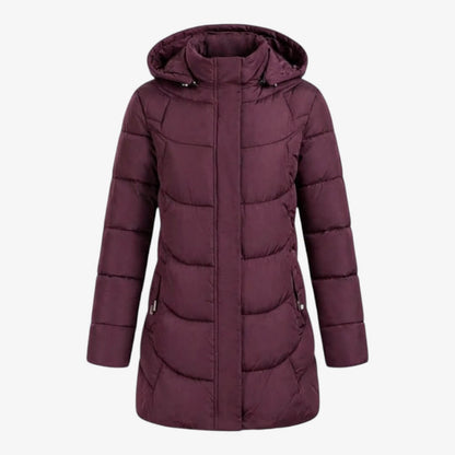 Manteau matelassé bordeaux à capuche, fermeture zippée, vue de face avec surpiqûres.
