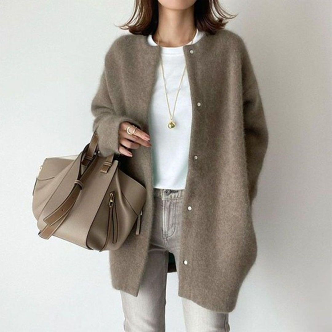 Gilet boutonné en maille douce café, col rond, manches longues