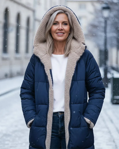 Manteau long réversible Layla bleu marine, capuche en imitation peau de mouton