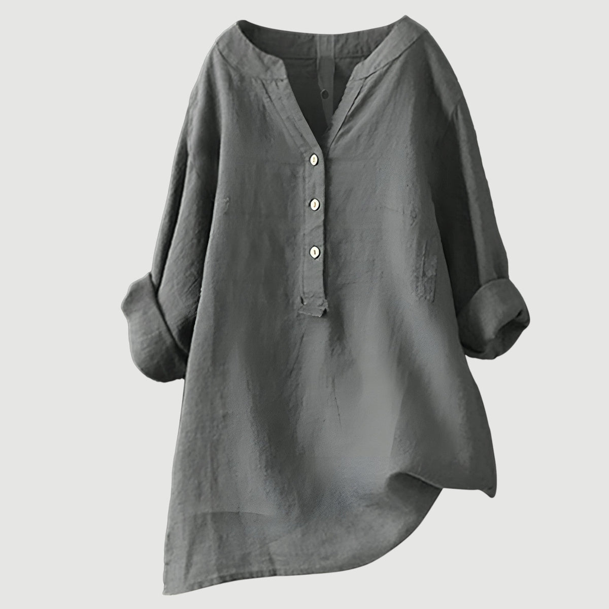Chemise ample en lin gris, encolure en V, patte boutonnée, manches larges.
