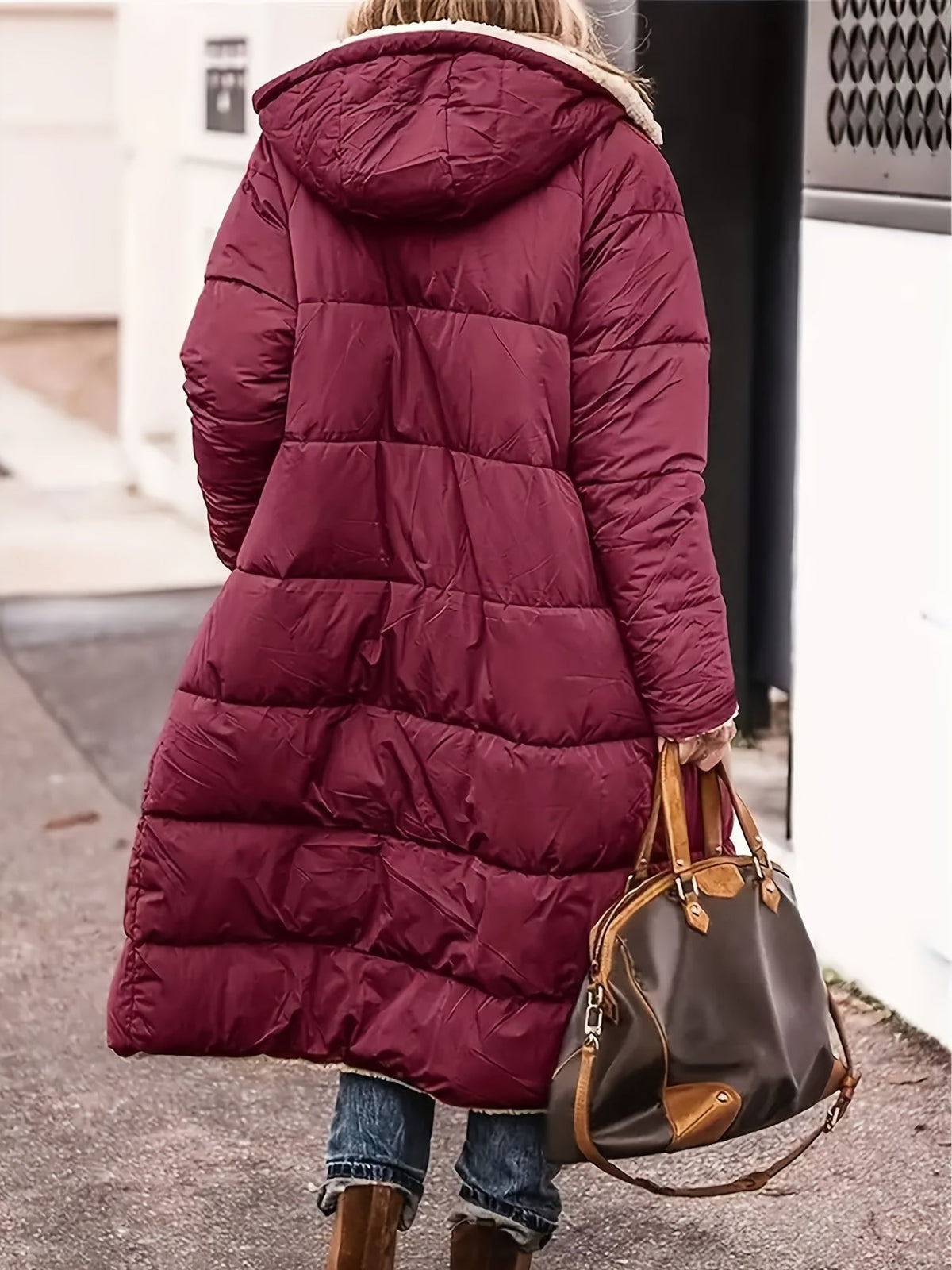 Manteau d’hiver matelassé bordeaux à capuche, doublure imitation peau de mouton