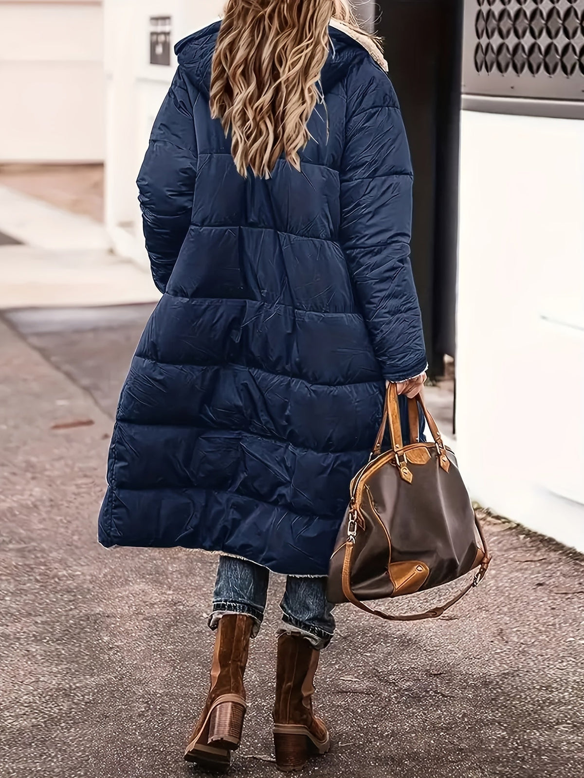 Manteau d’hiver matelassé bleu marine à capuche, doublure imitation peau de mouton