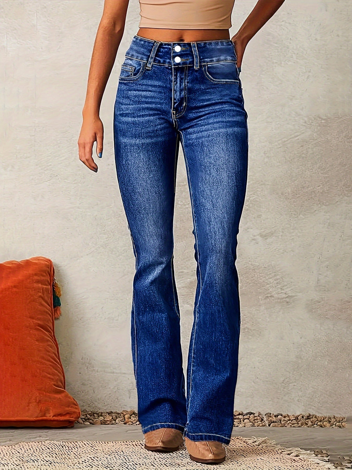 Jean skinny moderne bleu délavé, vue de face, braguette boutonnée