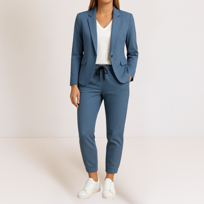 Costume deux pièces bleu : veste col revers et pantalon jogger à lacets