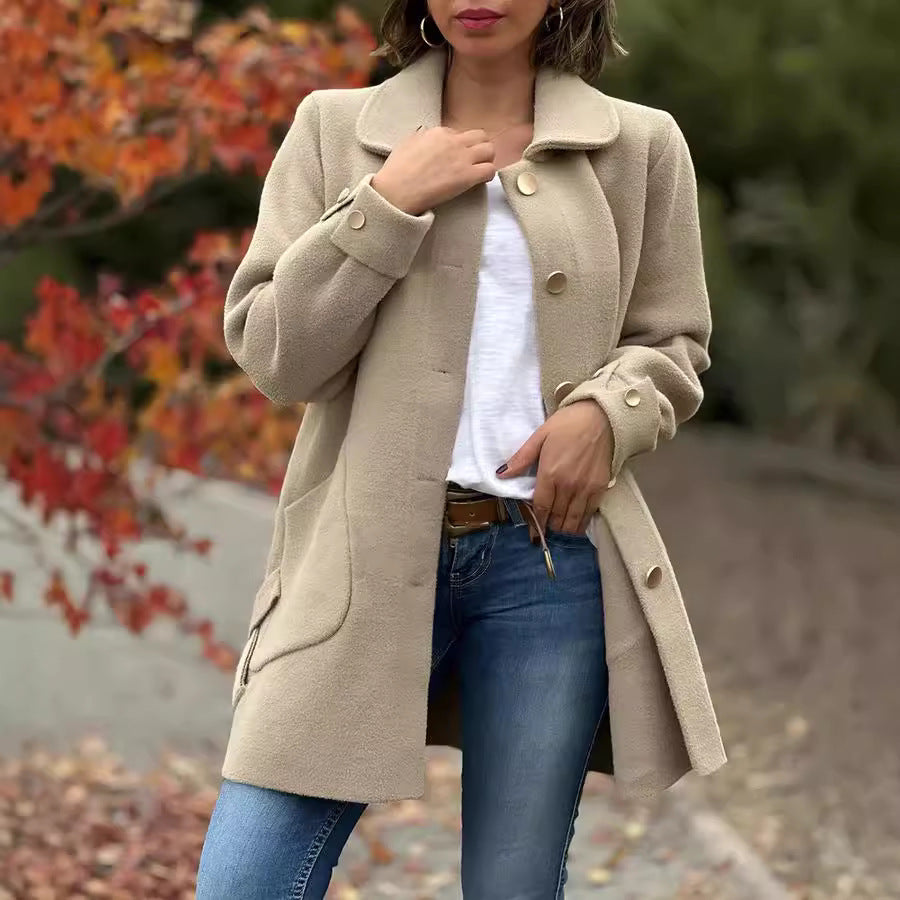 Manteau oversize beige à col et boutons pression, ouverture mi-longue
