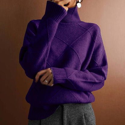 Pull en tricot violet à col roulé, torsades en losanges, manches longues