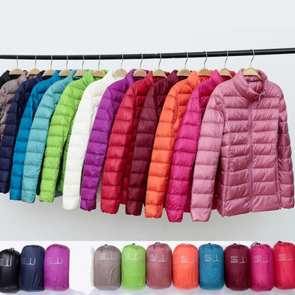 Veste matelassée ultra légère élégante, nuancier de couleurs sur cintres