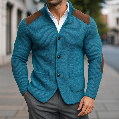 Blazer en maille bleu à col châle, boutons devant, poches plaquées et épaules marron