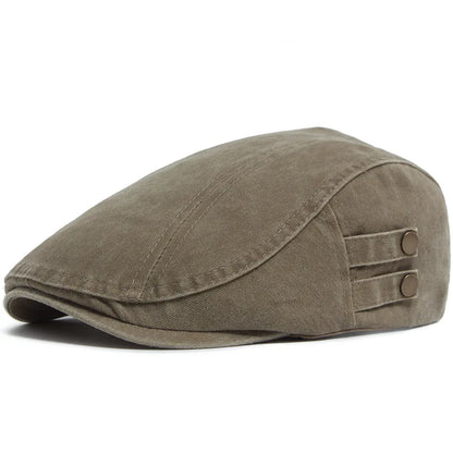 Casquette vintage homme beige, visière courbe, deux boutons décoratifs sur le côté.