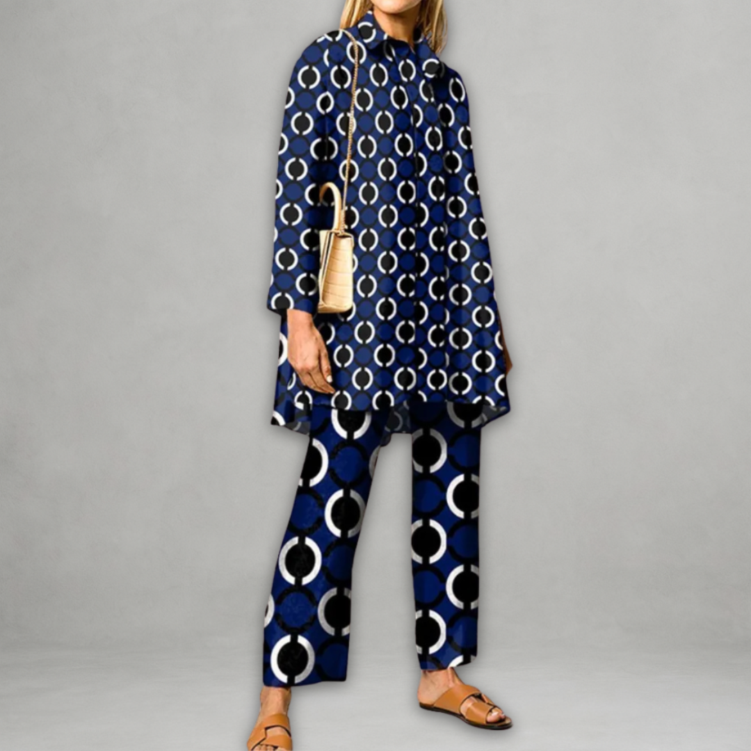 Ensemble deux pièces : tunique longue à col et pantalon, motif cercles bleu marine
