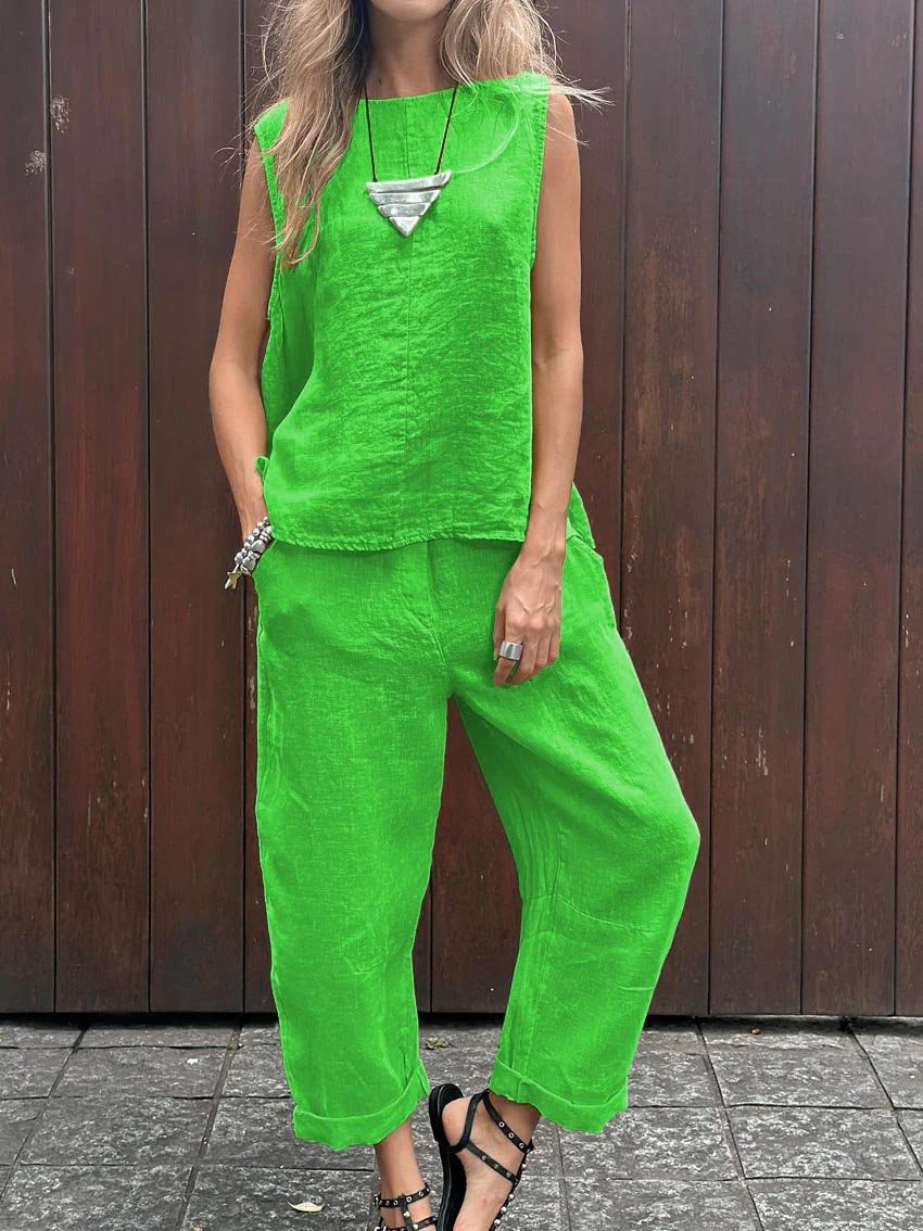 Ensemble décontracté vert : débardeur sans manches et pantalon ample assorti