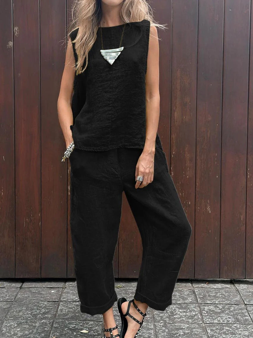 Ensemble décontracté noir : débardeur sans manches et pantalon ample assorti