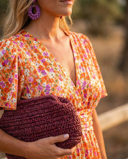 Robe d’été orange à fleurs, décolleté V, manches bouffantes, lien à la taille