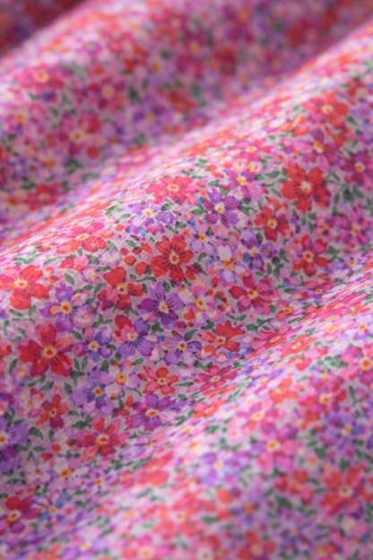 Robe d’été fleurie multicolore, tissu léger à fleurs