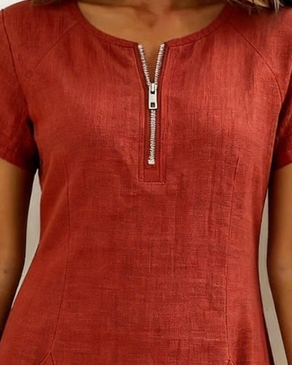 Robe Lina™ rouge en lin, fermeture zippée au col et surpiqûres décoratives