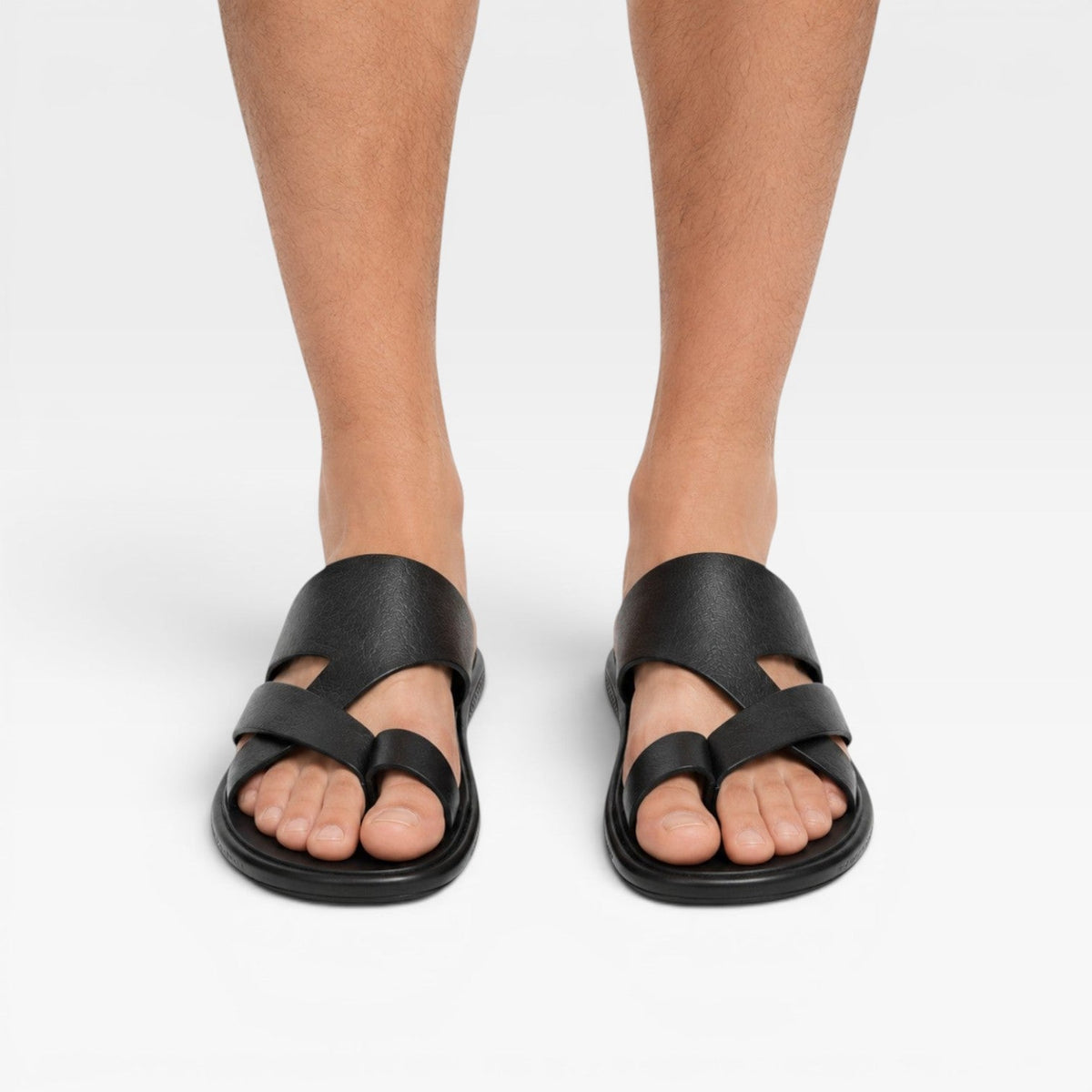 Sandales en cuir à enfiler pour hommes – Confort quotidien élégant avec boucle d’orteil