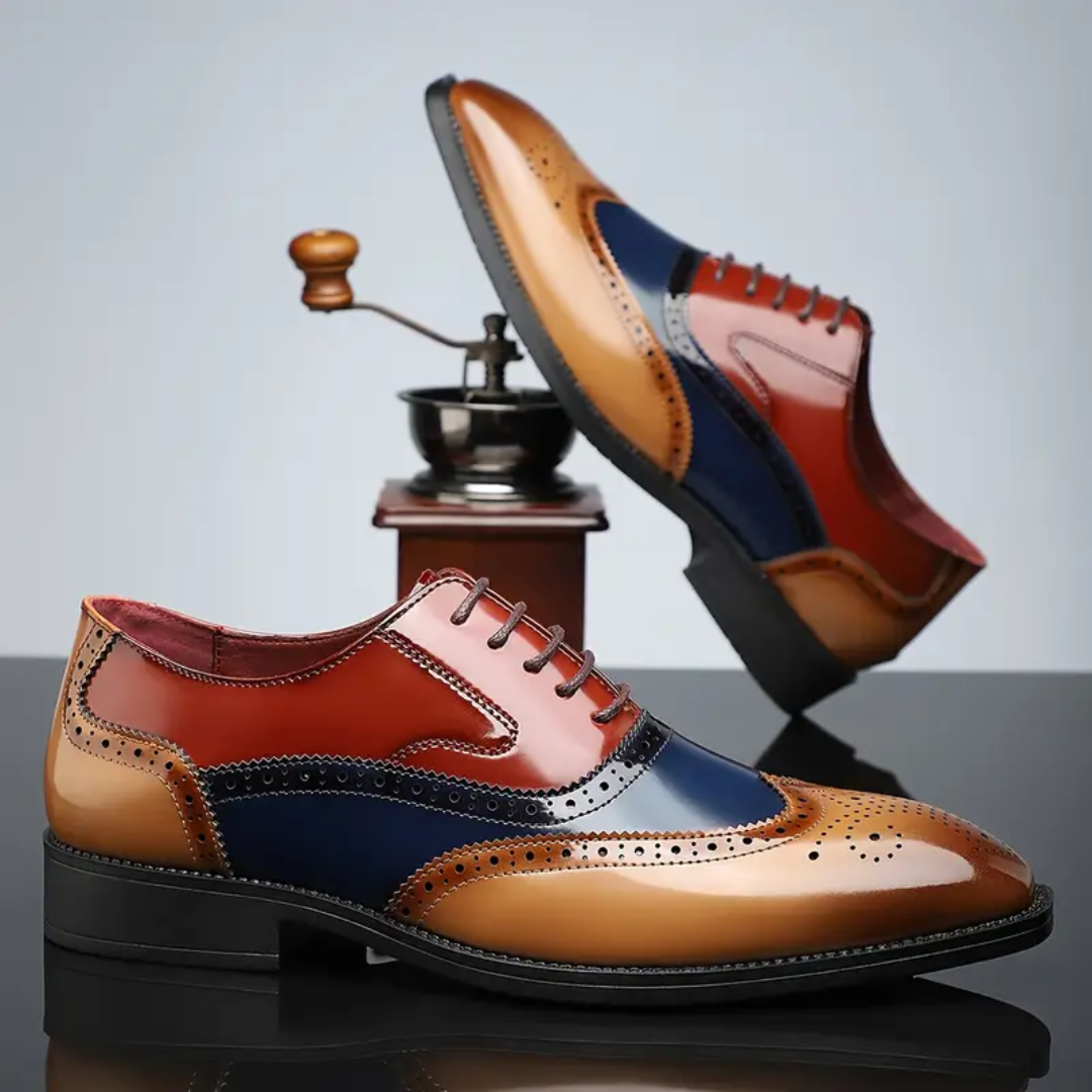 Chaussures brogues wingtip vintage orange, bleu et rouge, semelle noire, lacets