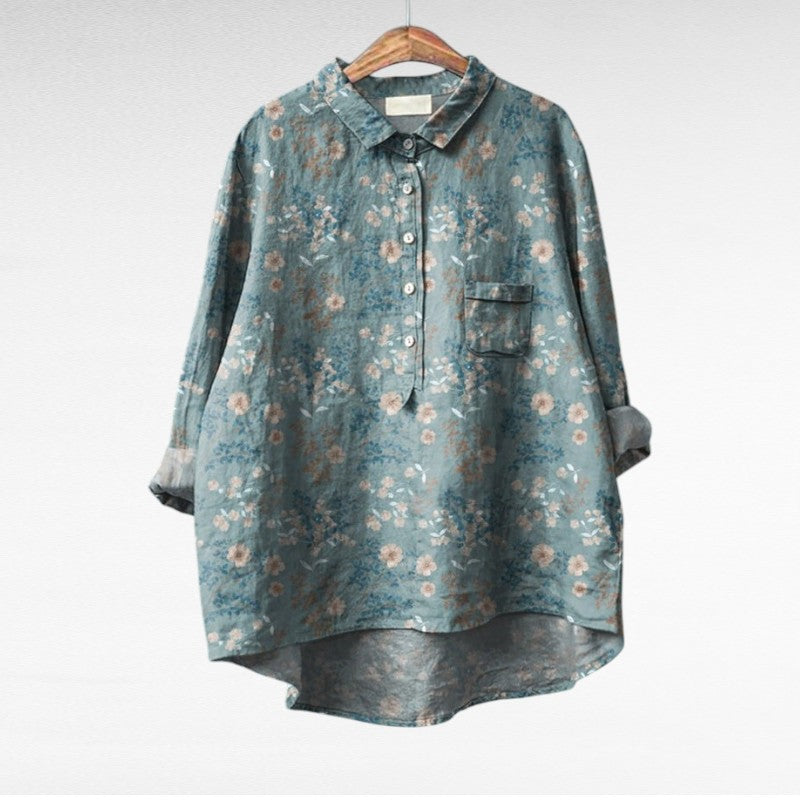 Chemisier en lin bleu-vert, col chemise, boutons, petites fleurs ton sur ton et poche