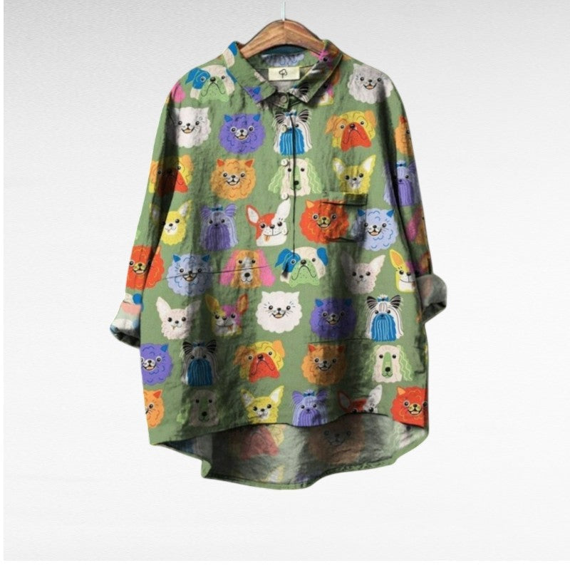 Chemisier en lin motif chats colorés, col chemise boutonné, coupe ample.