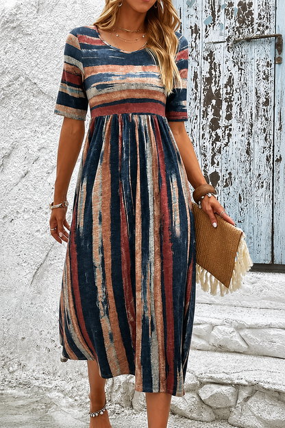 Robe midi rayée multicolore, manches courtes, encolure ronde, taille froncée et évasée