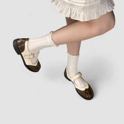 Chaussures de bébé contrastées Gabrielle™ marron et crème, bride à boucle, bout verni