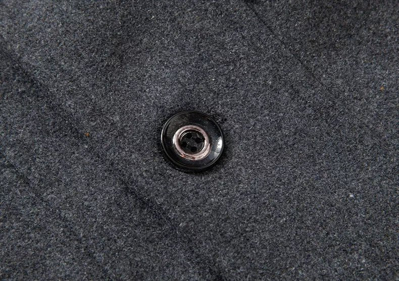 Manteau homme gris foncé, bouton-pression métallique brillant
