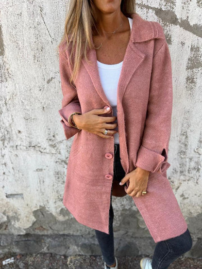 Manteau chic minimaliste rose à col chemise et boutonnage, manches longues