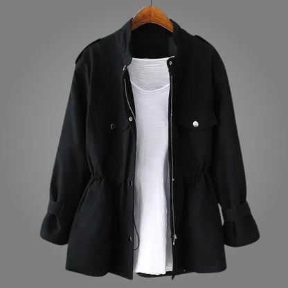 Manteau noir, fermeture boutonnée, col montant, poches latérales, ceinture