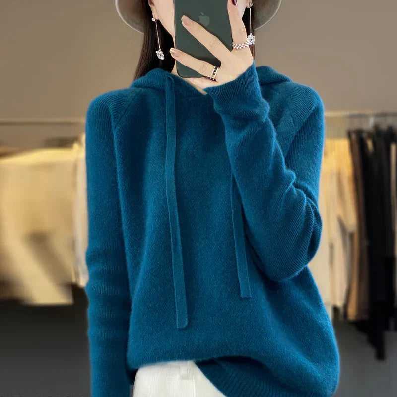 Pull en laine mérinos bleu à capuche avec cordon, manches longues