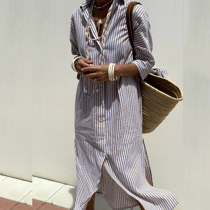 Robe chemise rayée gris, manches longues, boutonnée, col chemise, fente devant