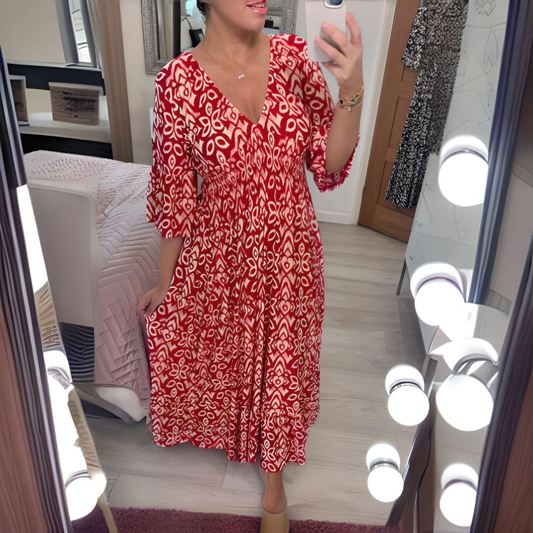 Robe bohème décontractée rouge à motif blanc, encolure V, manches évasées 3/4.