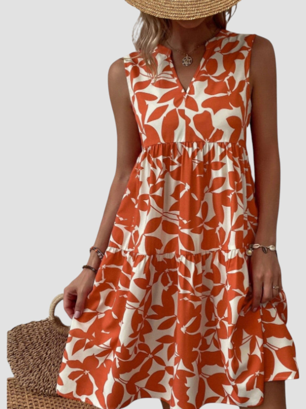 Robe midi sans manches à imprimé feuilles rouge orangé, encolure V et taille froncée