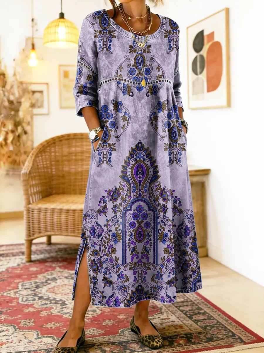 Robe longue ample lilas à imprimé floral bleu et ornements, manches 3/4
