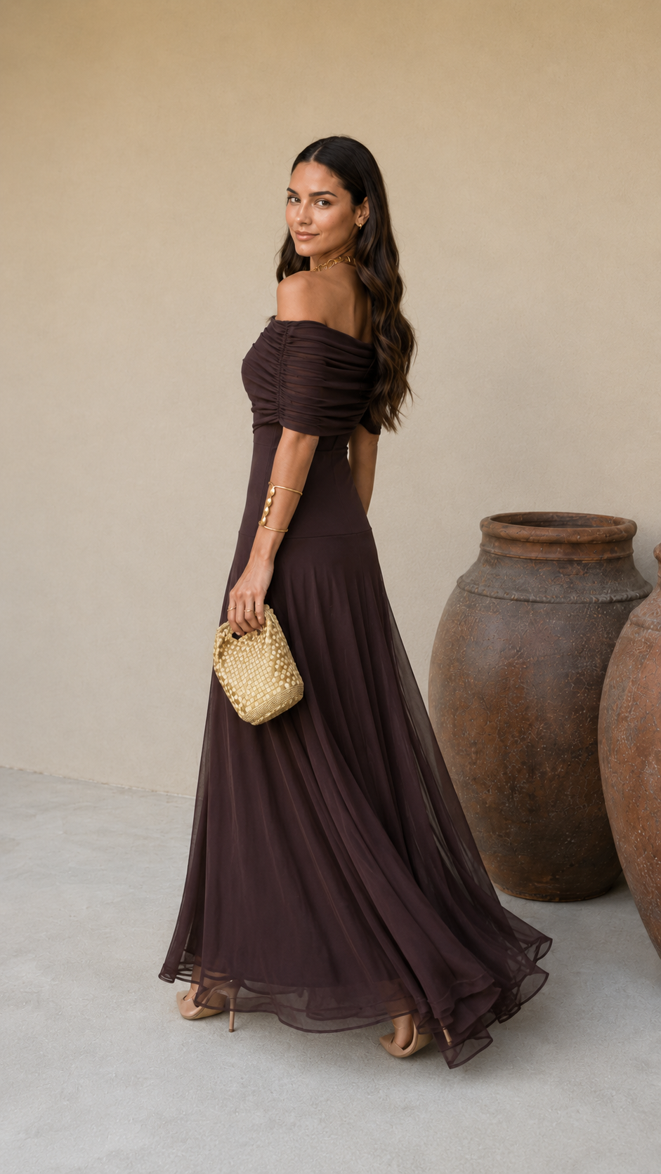 Robe Toledo marron manches épaules, corsage froncé et jupe longue en voile