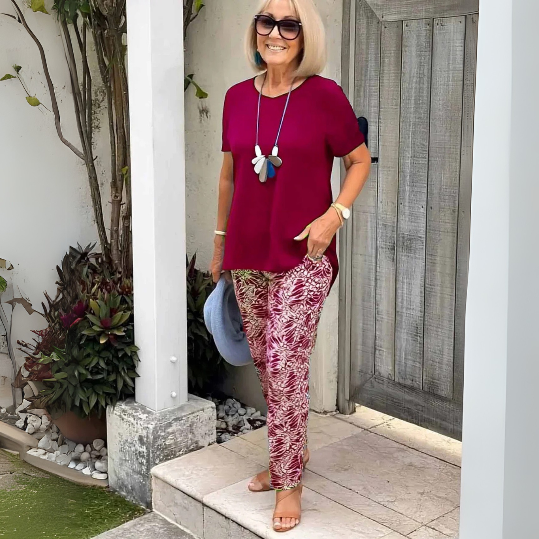 Ensemble tunique manches courtes prune et pantalon stretch à motif blanc et bordeaux