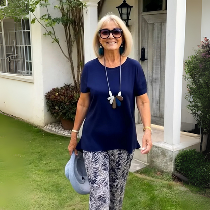 Ensemble tunique manches courtes bleu marine et pantalon stretch à motif bleu et blanc