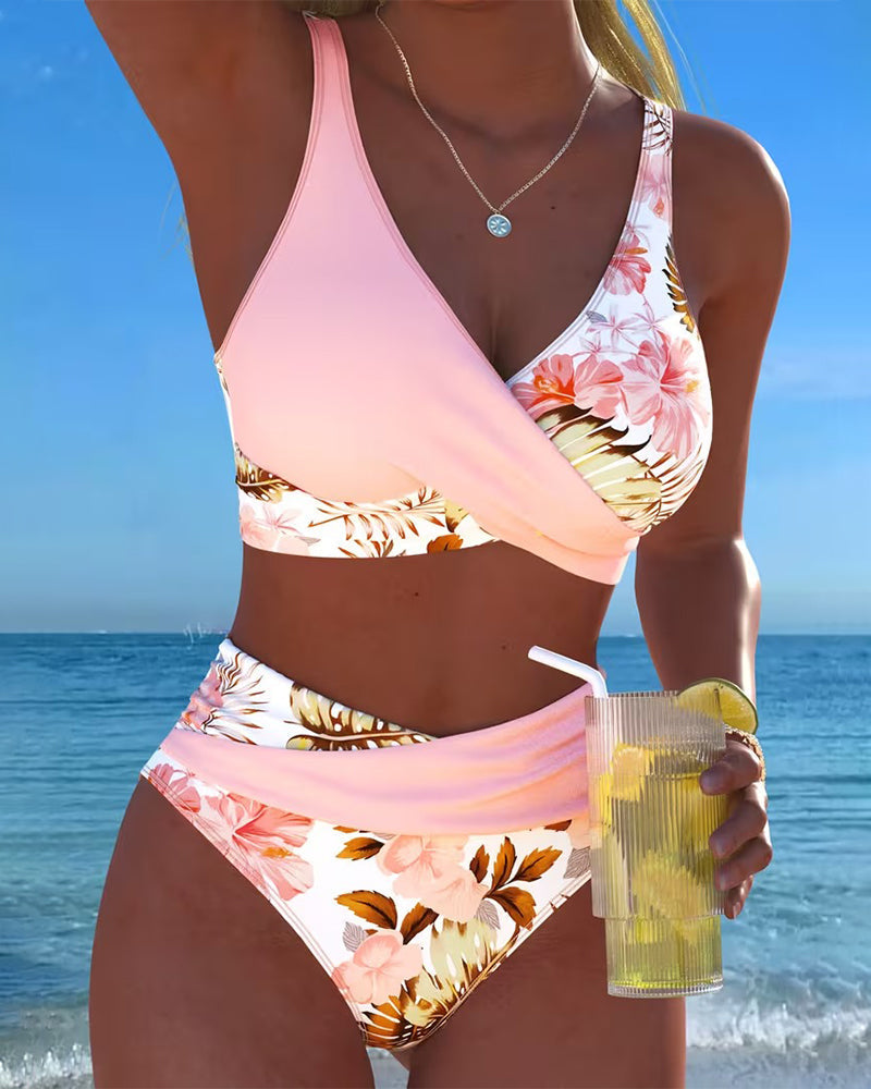 Maillot 2 pièces rose clair à imprimé floral, haut croisé et bas taille haute