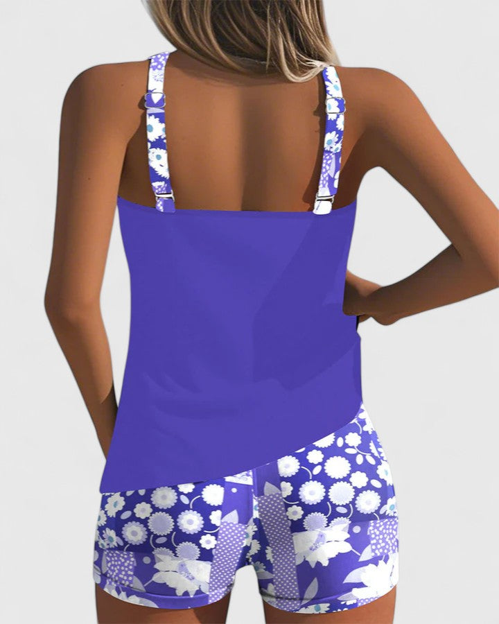 Maillot de bain confortable Aurianna bleu : top dos nageur et short imprimé fleurs blanc/bleu