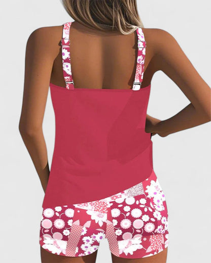 Maillot de bain confortable Aurianna rouge : top dos nageur et short imprimé fleurs rouge/blanc