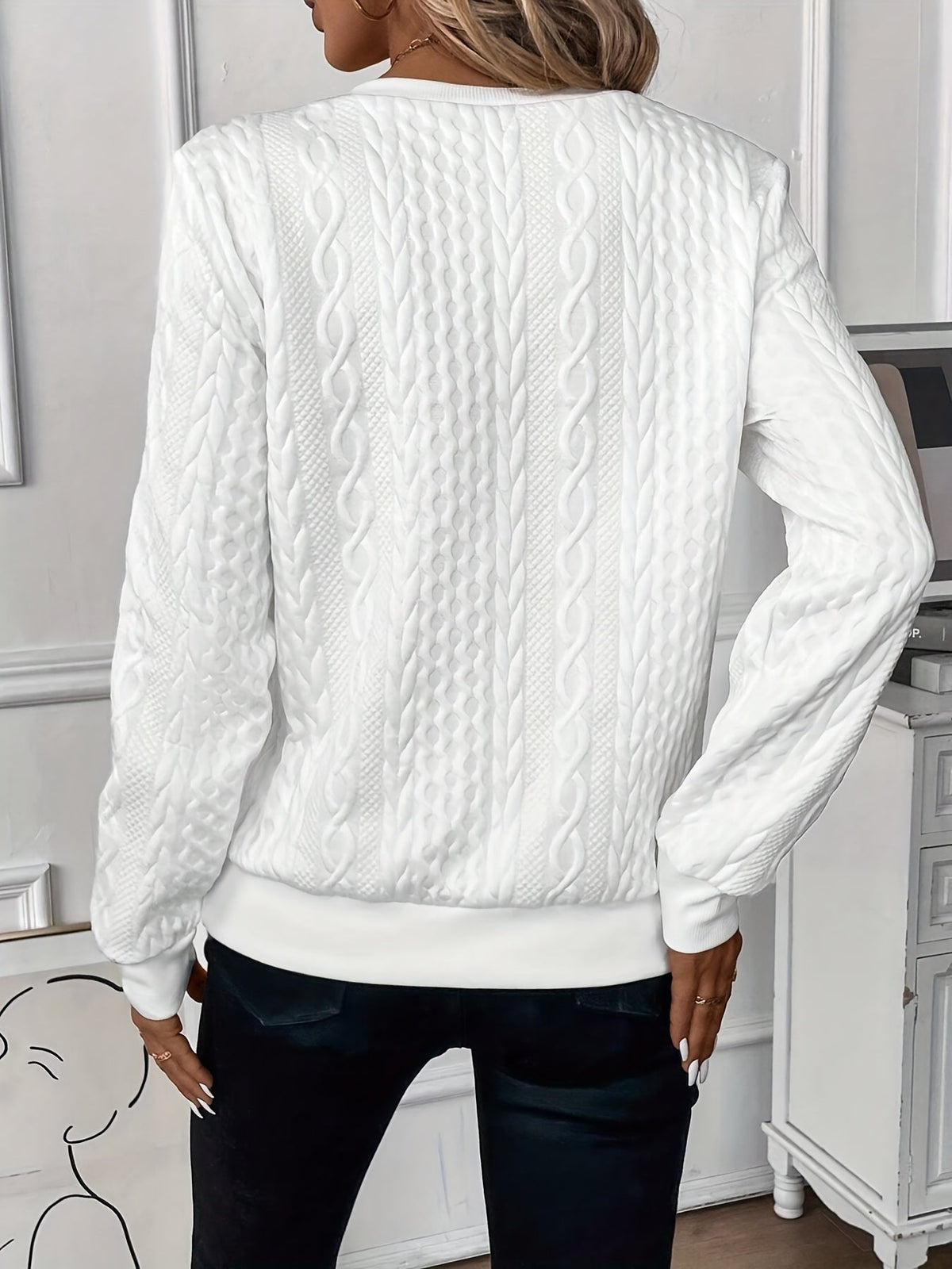 Pull à glissière blanc à manches longues, motif torsadé, vu de dos
