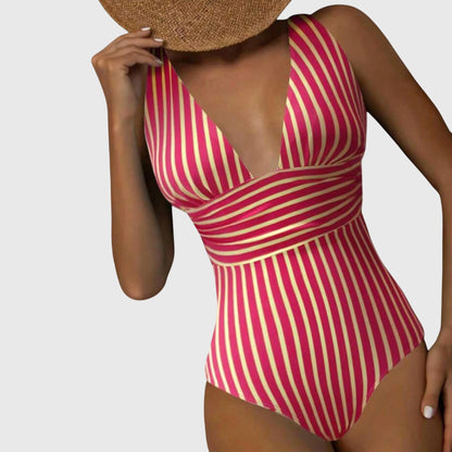 Maillot de bain une pièce rouge rayé, décolleté plongeant V, manches courtes