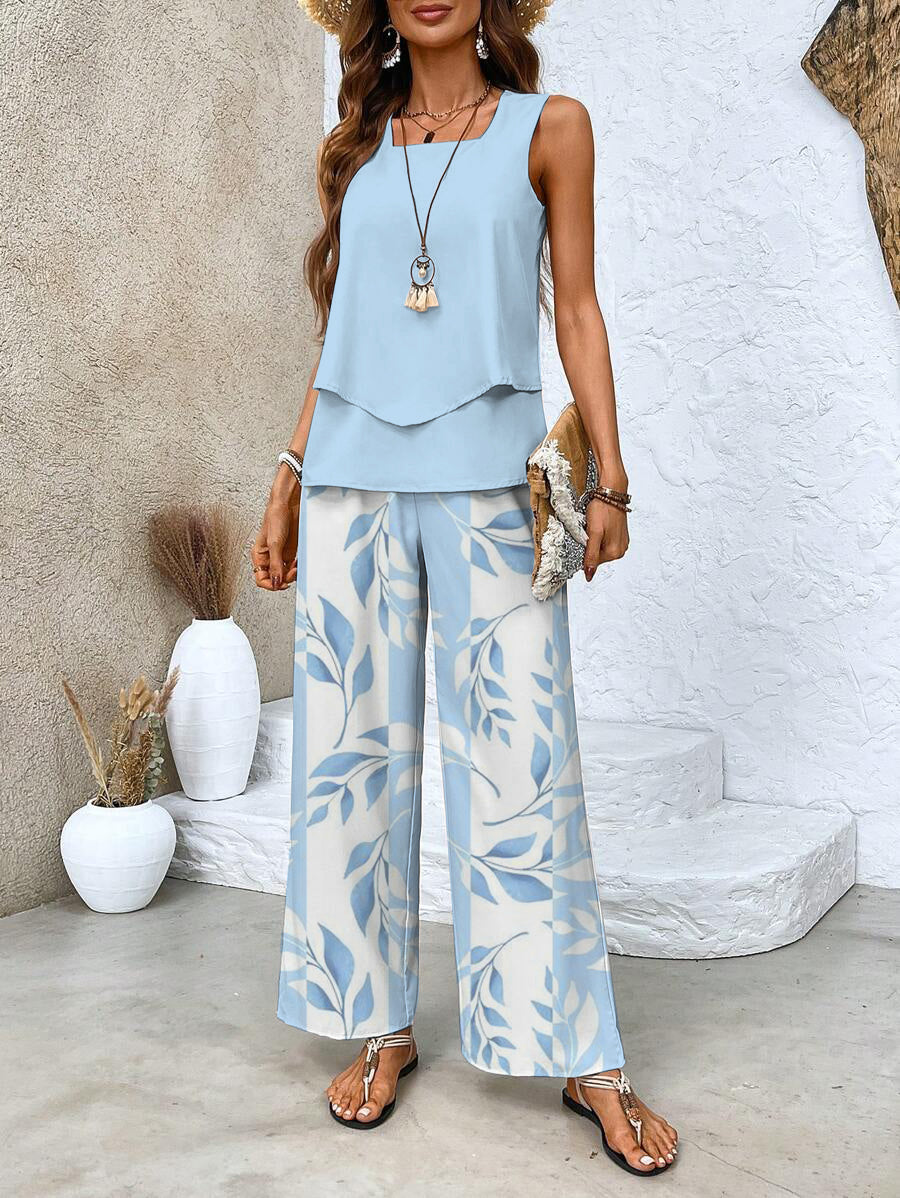 Ensemble estival bleu clair : haut superposé et pantalon large à motif feuillage