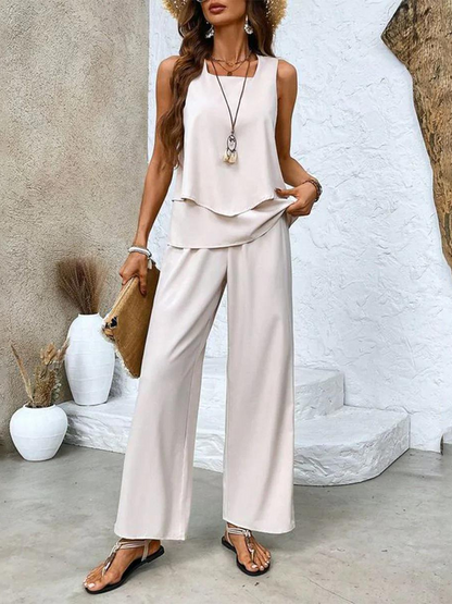 Ensemble estival blanc : débardeur superposé et pantalon large fluide