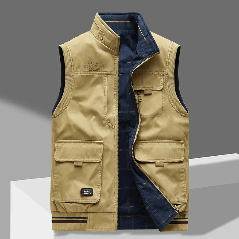 Gilet sans manches homme beige, doublure bleu marine, poches à rabat et zip
