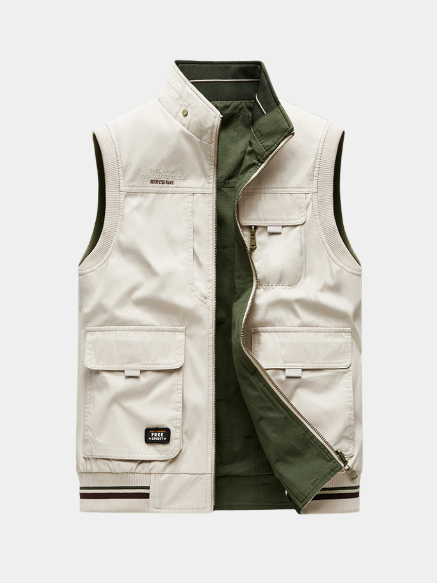 Gilet sans manches homme beige, doublure verte, poches à rabat et zip central