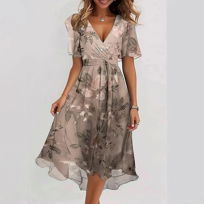 Robe courte beige rosé à motif feuillage, manches courtes, taille froncée, V