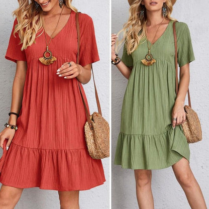 Robe courte ample à encolure V, manches courtes, volants superposés, rouge